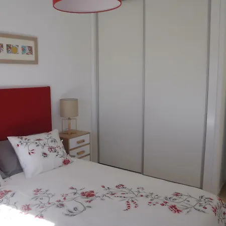 Clara's Sun Apartment *