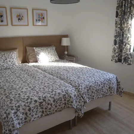 Clara's Sun Apartment