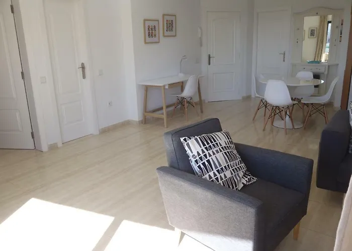 Clara's Sun Appartement *